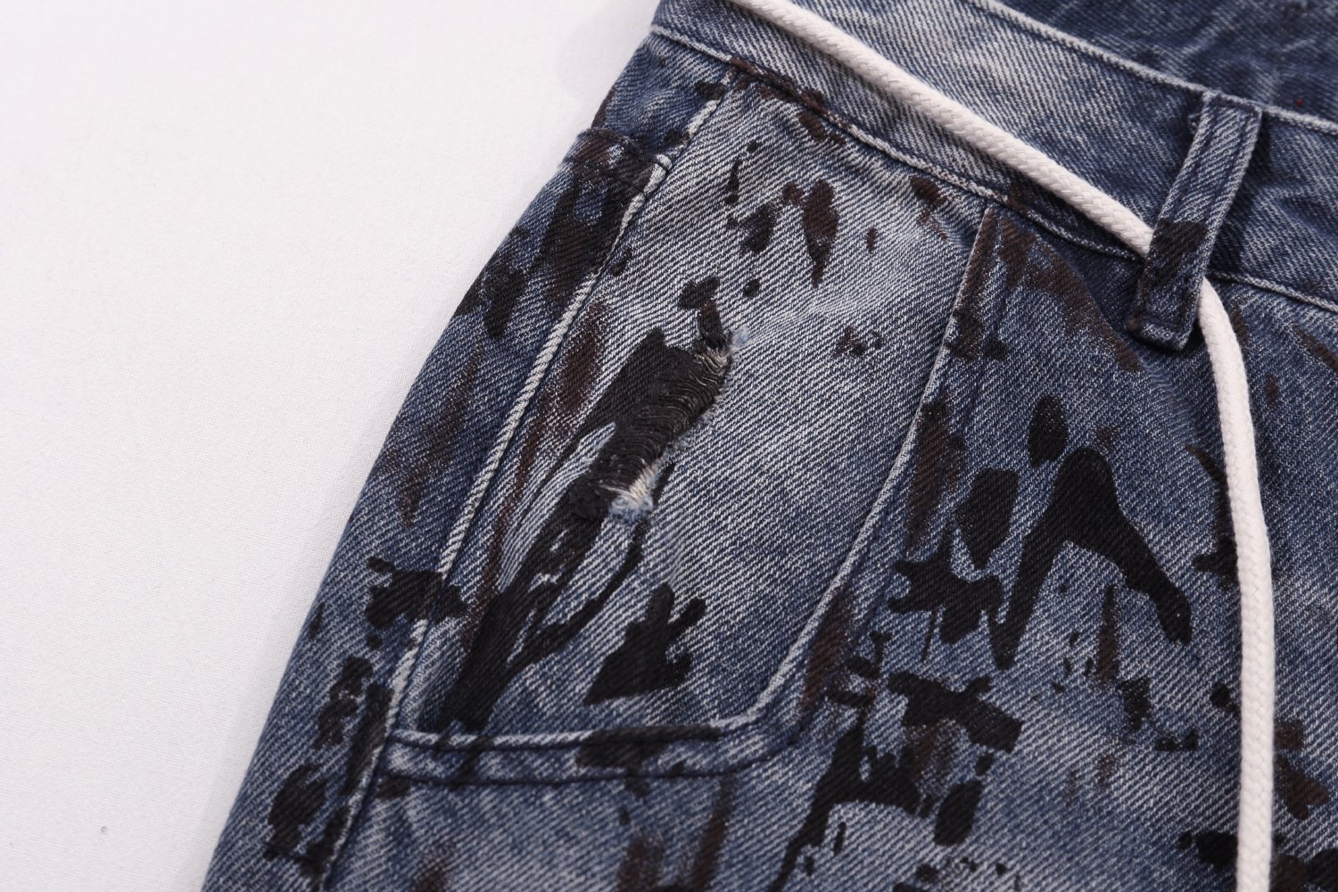 Hellstar Splatter Graphic Wash Jeans — detail