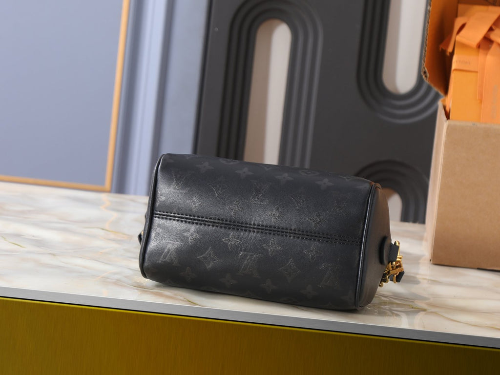 Louis Vuitton Speedy Bandoulière Monogram Ink Handbag — detail