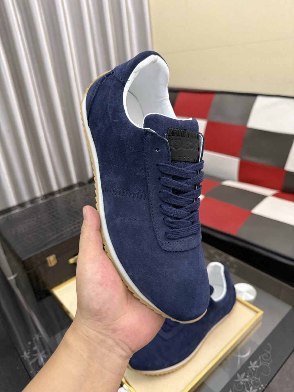 Men's Navy Blue Low-Top Lace-Up Sneakers — model