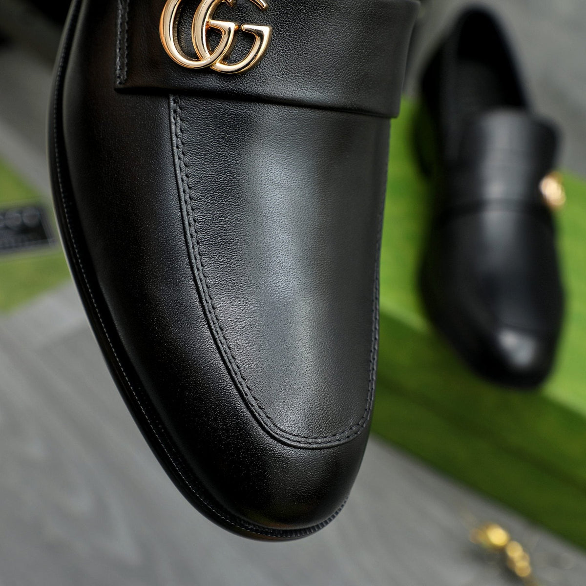 Gucci Black Loafers with Gold-Tone Hardware — detail