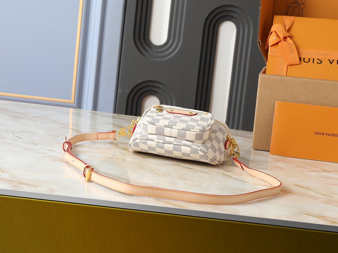 Louis Vuitton Bumbag Checkerboard Crossbody Bag — detail
