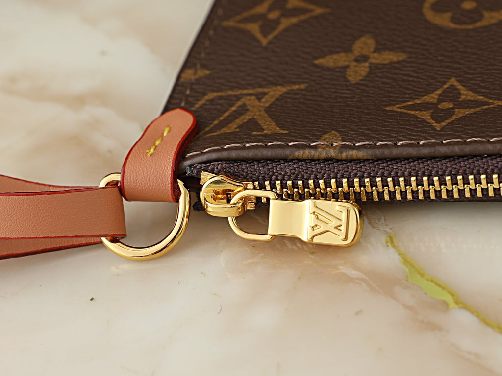 Louis Vuitton All In Monogram Bucket Bag — detail