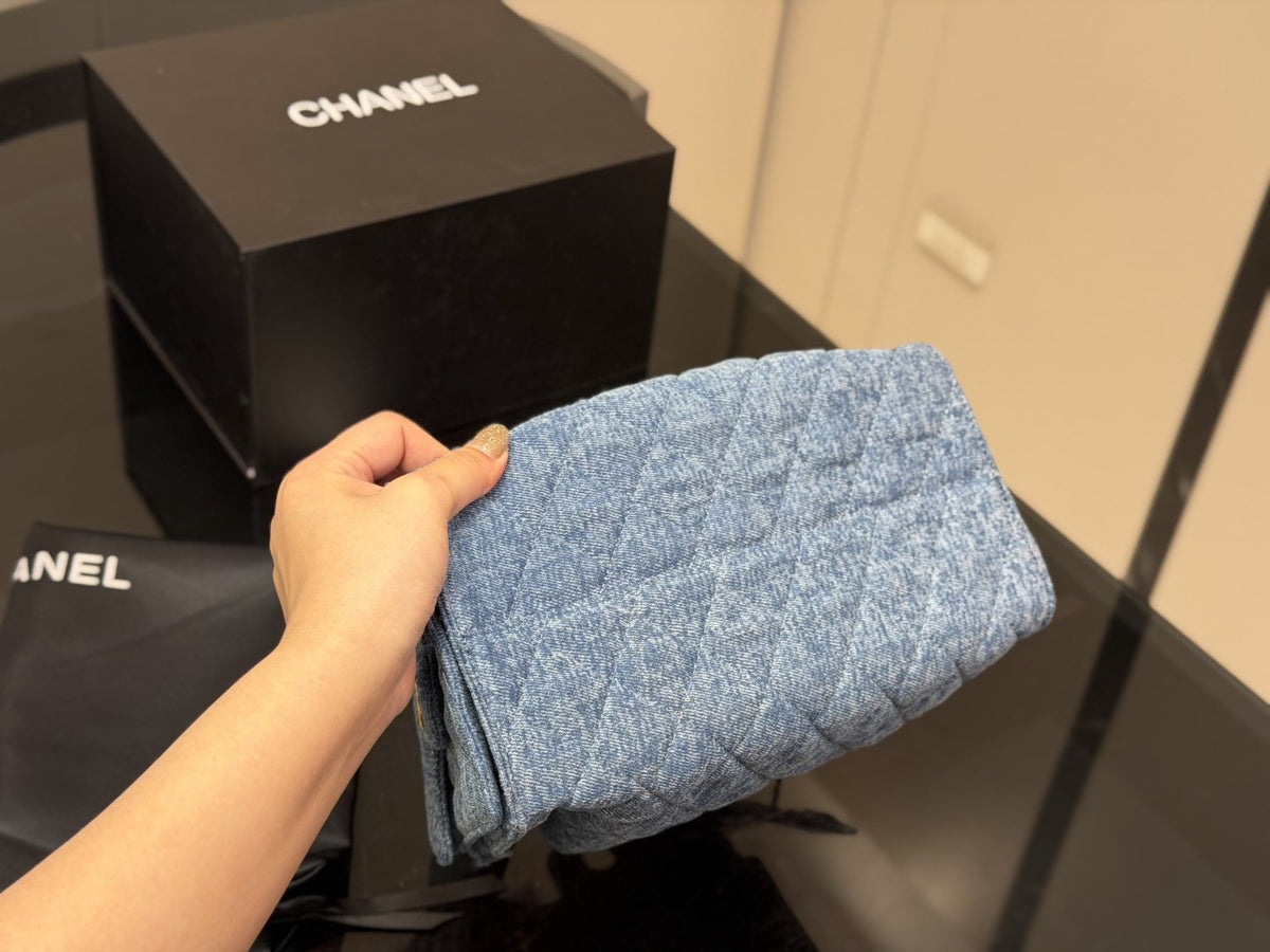 Chanel 25 Blue Quilted Hobo Bag — front