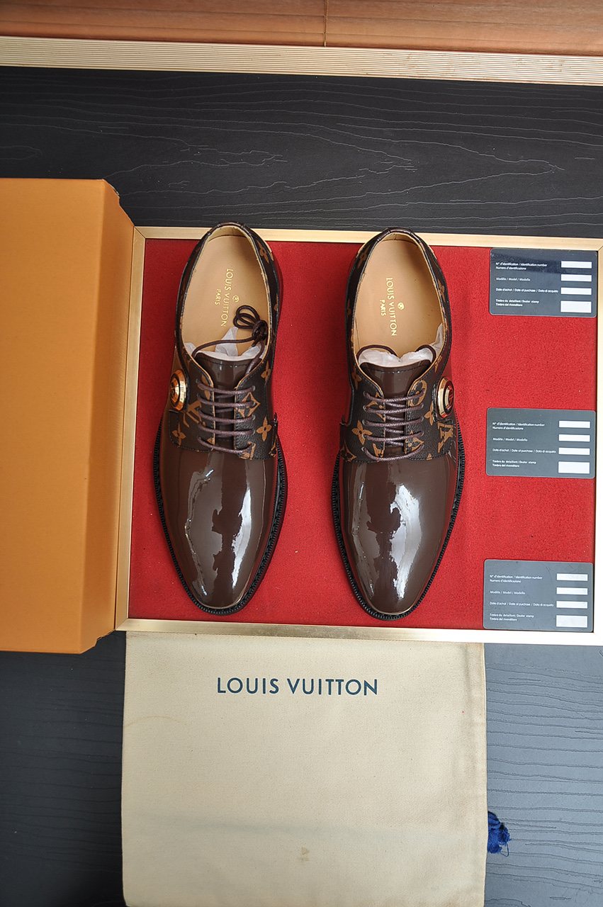 Louis Vuitton Patterned-Trim Lace-Up Dress Shoes — front