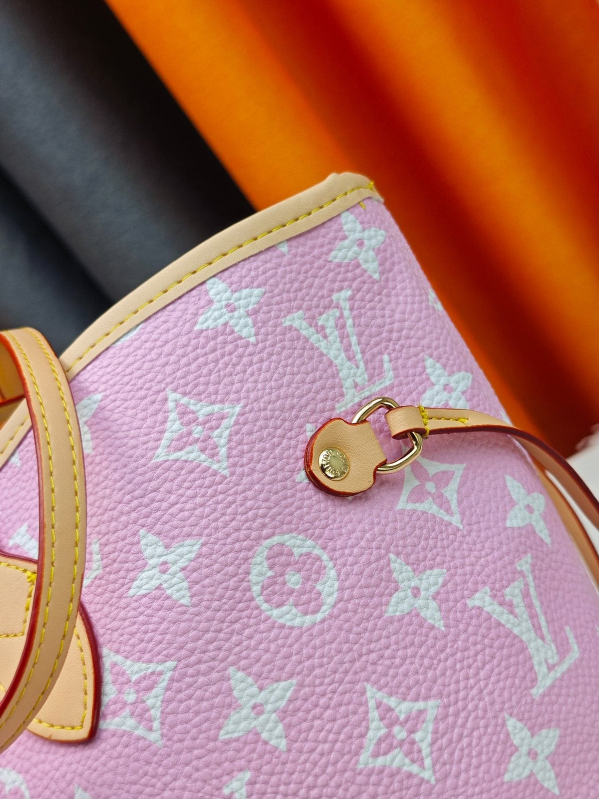 Louis Vuitton Neverfull Pink Monogram Tote — detail