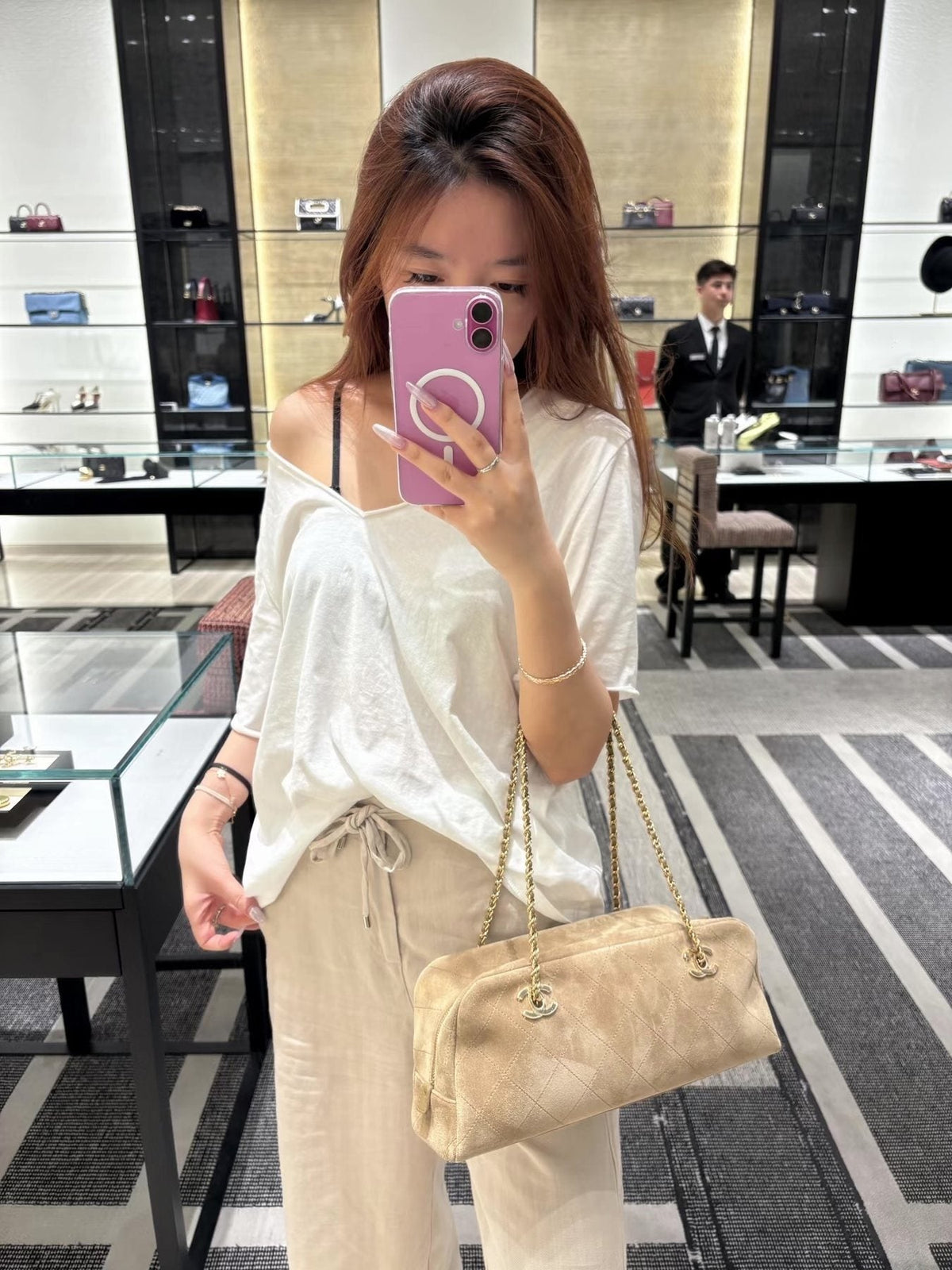 Chanel Rounded Baguette Chain Shoulder Bag — model
