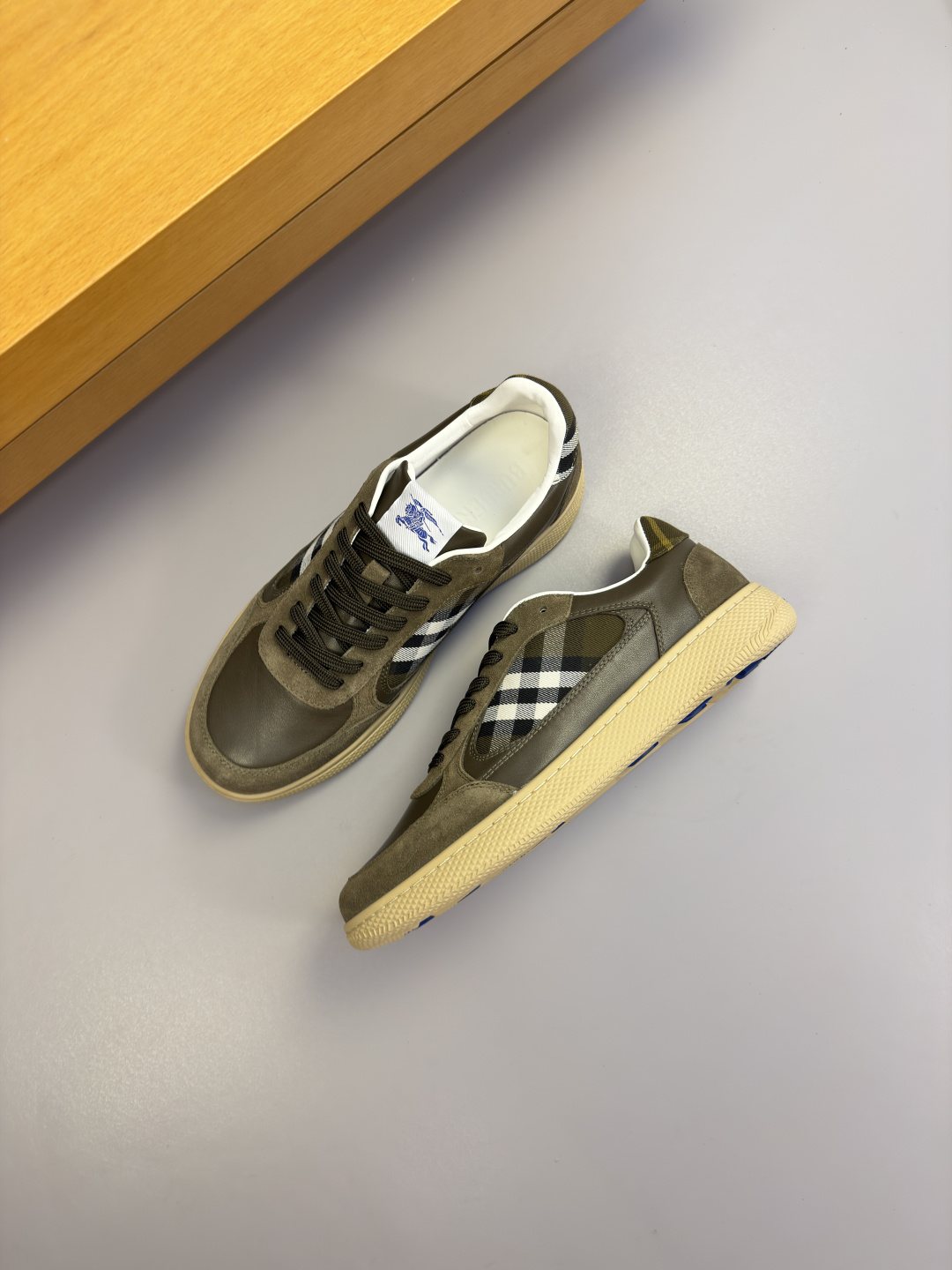 Burberry Check-Panel Low-Top Sneakers — front