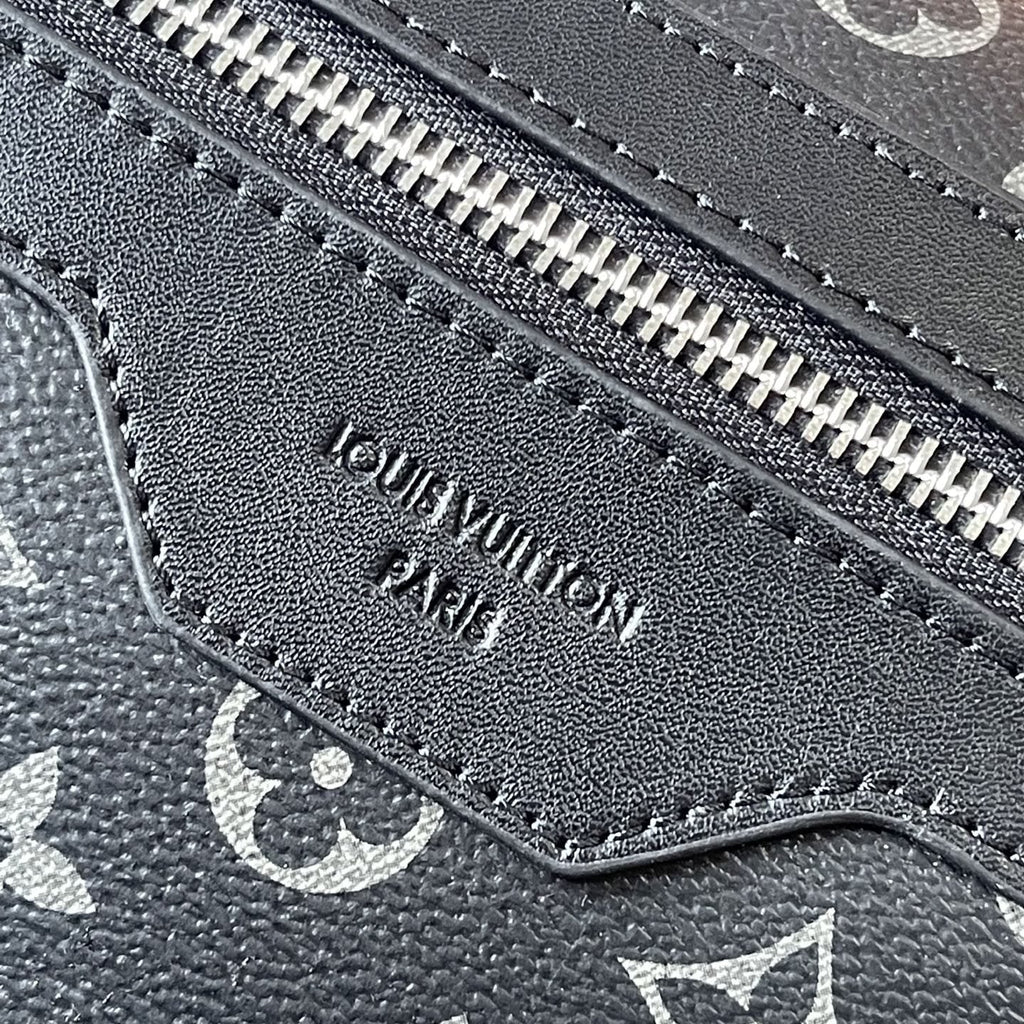 Louis Vuitton Courrier Monogram Messenger Bag — detail