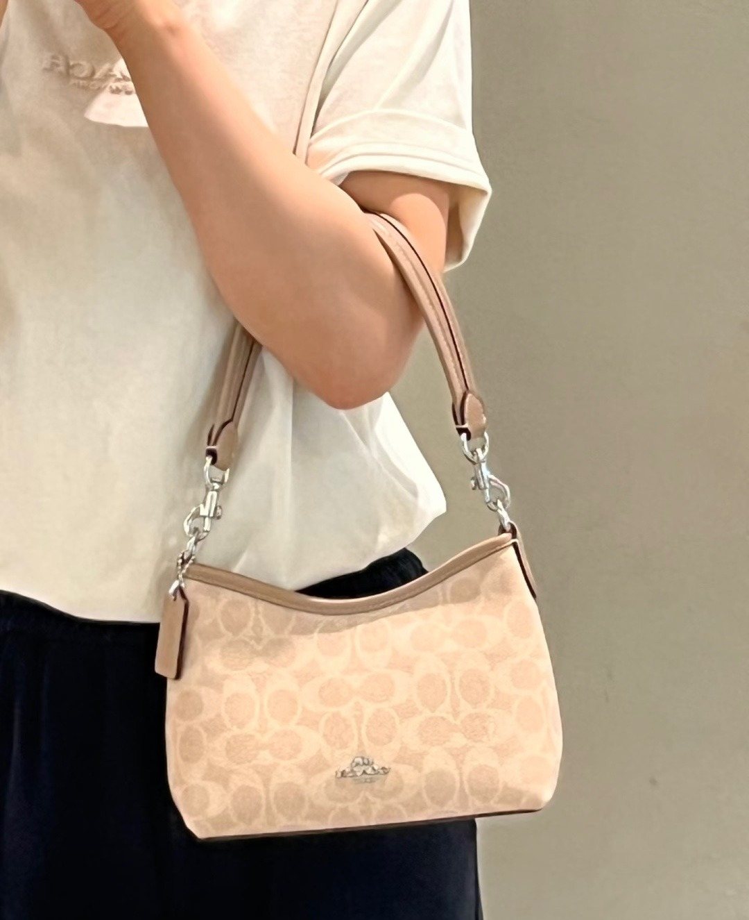 Coach Laurel Signature Hobo Bag — model