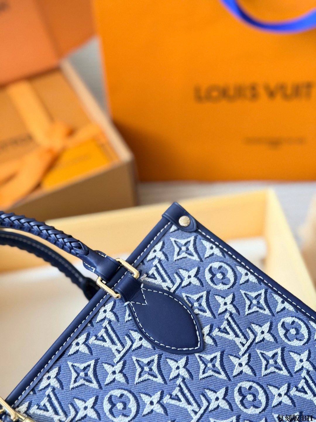 Louis Vuitton OnTheGo Denim Monogram Tote — detail