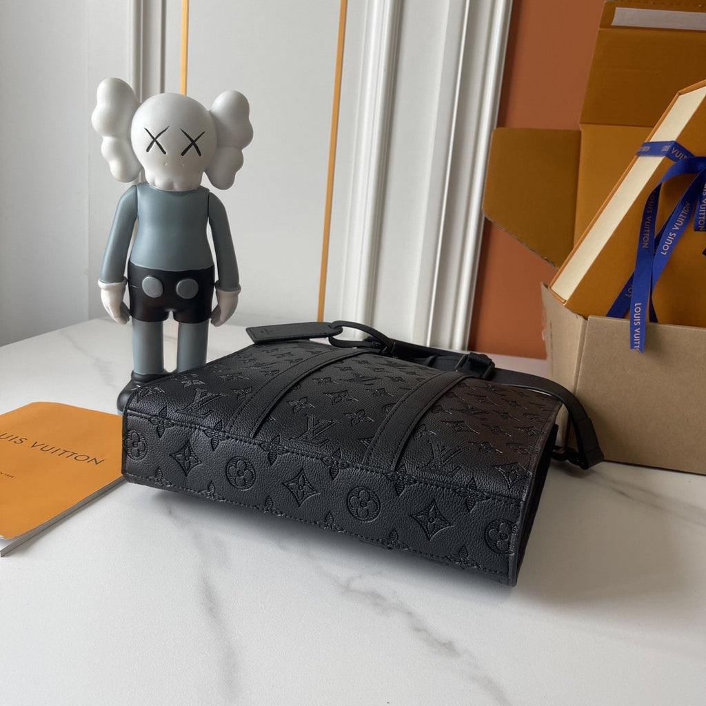 Louis Vuitton Sac Plat Cross Monogram Tote — detail