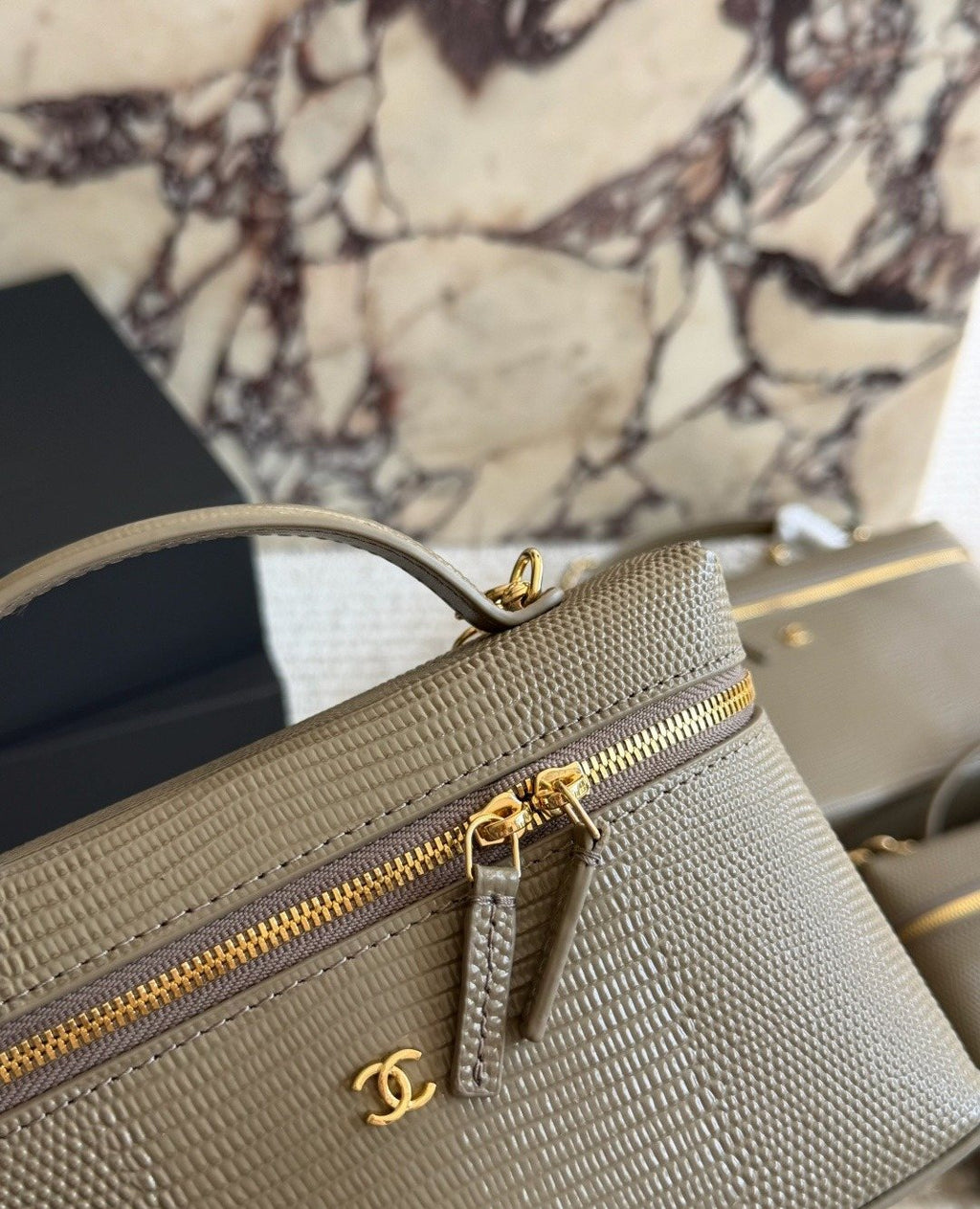 Chanel Textured Zip-Top Chain Shoulder Bag — detail