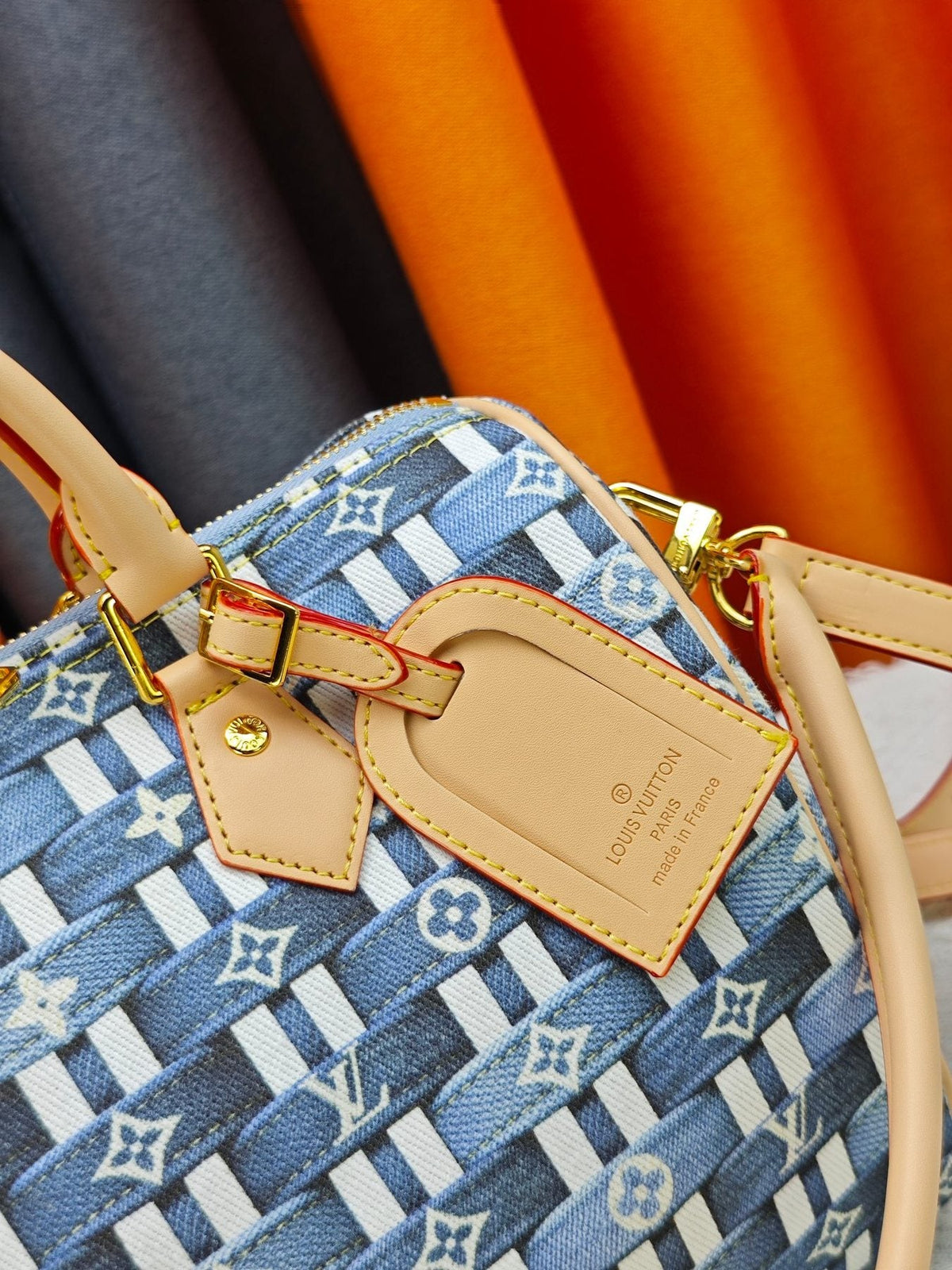 Louis Vuitton Speedy Bandoulière Monogram Bowling Bag — detail