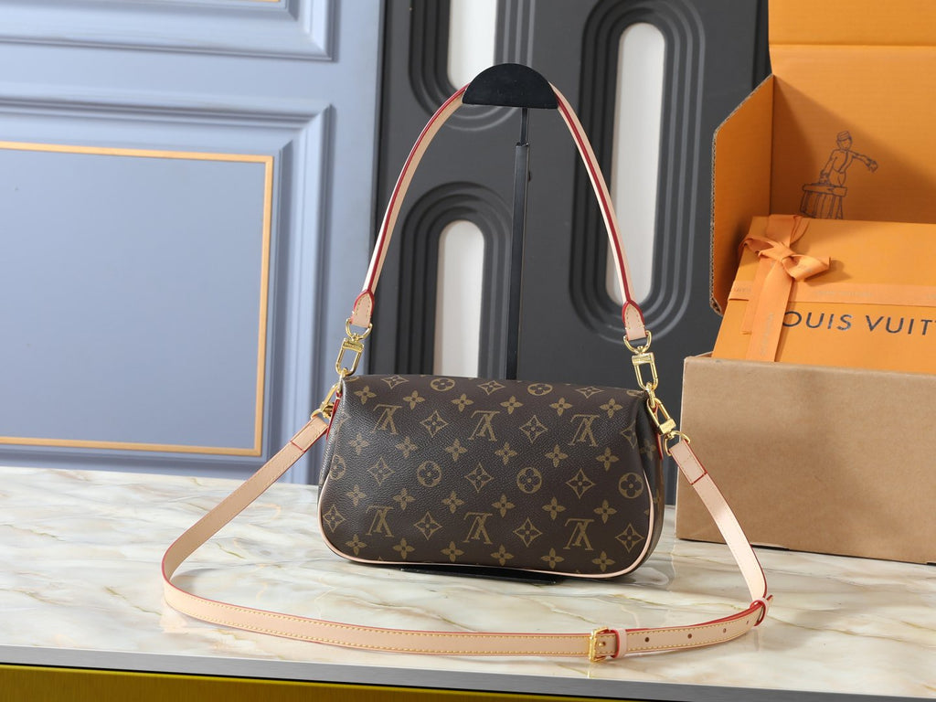 Louis Vuitton Pochette Métis Soft Crossbody Bag — back