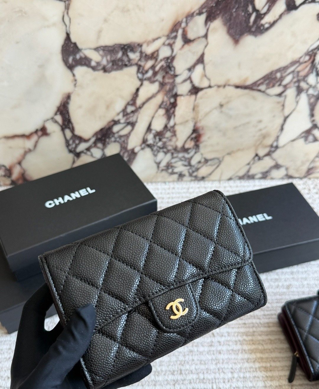 Chanel Black Diamond-Quilted Flap Wallet — hero